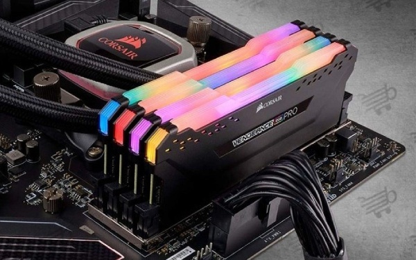 خرید رم کامپیوتر کورسیر با قیمت مناسب