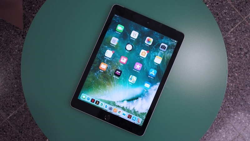 نقد و بررسی تبلت 9.7 اینچ iPad (2018)