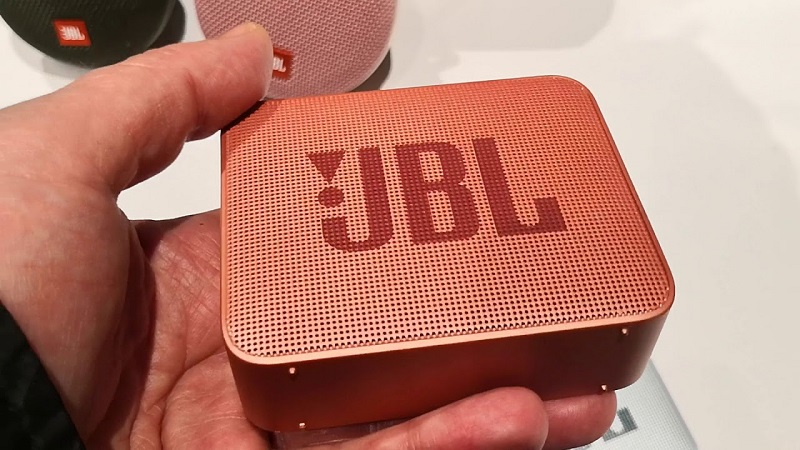 نقد و بررسی اسپیکر بلوتوثی قابل حمل جی بی ال مدل  JBL GO 2
